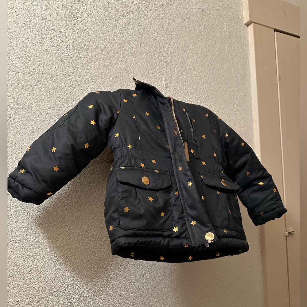 Cat & Jack Girl’s Black With Gold Stars Puffer Jacket Size 4T